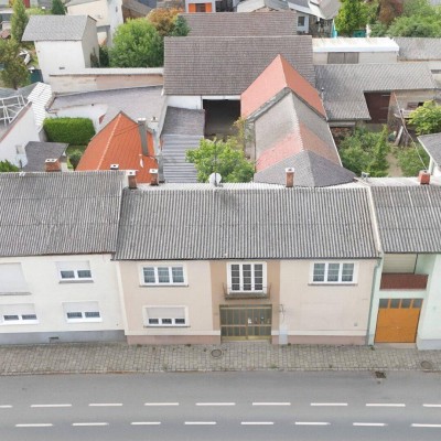 Tradition trifft Potenzial – Winzerhaus mit Nebengebäuden und großer Bebauungsmöglichkeit