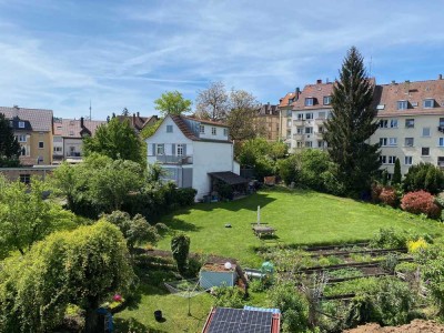 Stilvolle 3,5-Zimmer-Maisonette-Wohnung mit gehobener Innenausstattung nach Kernsanierung