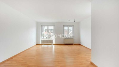 Großzügige 3-Zimmer-Wohnung mit Loggia und Stellplatz