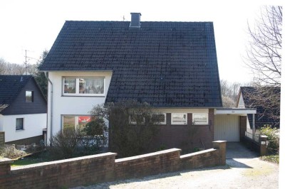 Geräumiges  Einfamilienhaus mit Einliegerwohnung in Burscheid