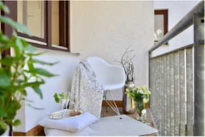 Sanierte 1-Zimmer-Wohnung mit Balkon und Einbauküche in Marburg - Marbach