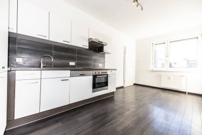 OHNE PROVISON I TOP-SANIERT I XXL-BALKON I 4 ZIMMER I LENDPLATZ I SEHR HELL I RUHIG I HAUSTIERE WILLKOMMEN I PARKPLATZ I PROJEKT WOHNEN I
