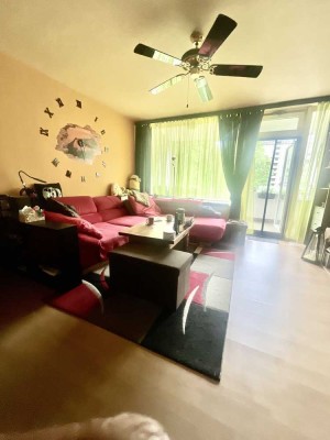 *** Kapitalanleger aufgepasst – Charmantes Apartment mit Potenzial - renovierungsbedürftig