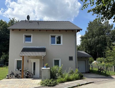 Doppelhaushälfte mit fünf Zimmern in Hebertshausen, Hebertshausen