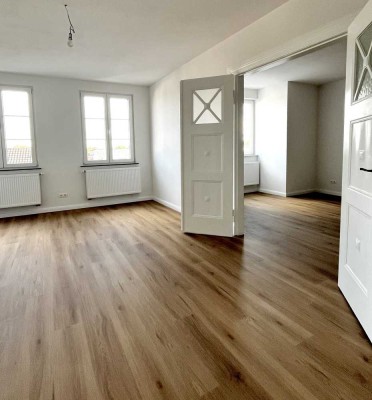 Hochwertige und großzügige WG geeignete 6-Zimmer-Wohnung im Viertel