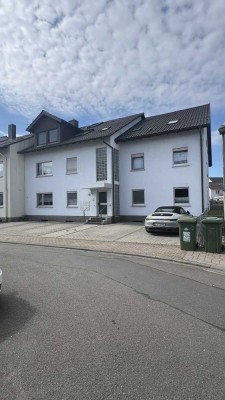 Attraktive 4-Zimmer-Wohnung mit gehobener Innenausstattung mit EBK in Heddesheim