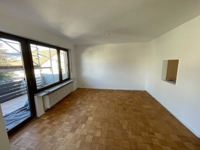 Erstbezug nach Sanierung: Helle 3,5-Zimmer-Wohnung mit Einbauküche & 2 Balkonen in Schmiden