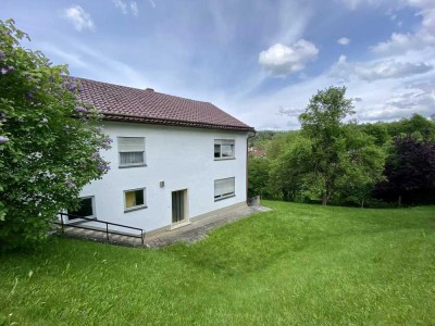 Zweifamilienhaus mit viel Potential und Blick über Wartenberg