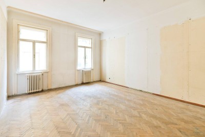 Charmante Altbauwohnung in einer der Bestlagen Badens - mit Terrasse und Aufzug - sanierungsbedürftig mit viel Potential