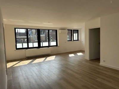 Schöne Wohnung zu vermieten +++ 15qm Balkon +++ offene Küche