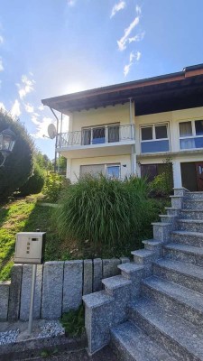 Schöne Doppelhaushälfte in Dilsberg mit 2 Balkonen, 3 Terrassen und Stellplätzen
