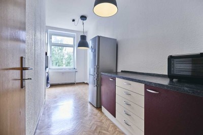 Lichtdurchflutete 2-Zi.-Wohnung mit Balkon