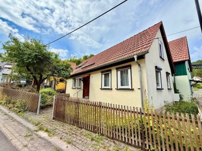 Charmantes Einfamilienhaus mit historischem Charme im Ortskern von Angelroda