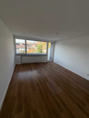 Wuppertal-Elberfeld! Komplett sanierte 2 Zimmerwohnung mit Balkon
