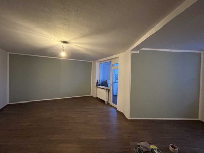 Moderne 3-Zimmer-Wohnung mit EBK und Balkon