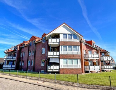 5584 - Attraktive 4-Zimmer-Wohnung mit EBK und Dachterrasse in ruhiger Lage von Hinte