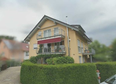 Schöne 3 Zimmer Wohnung mit großem Garten