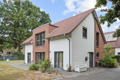 Alt-Godshorn - Rückwertige  Lage-Elegantes Einfamilienhaus - Großes Grundstück -Zeitlose Ausstattung