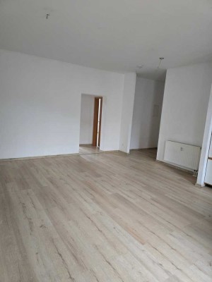 Helle 3-Zimmer Wohnung mit Einbauküche & Balkon