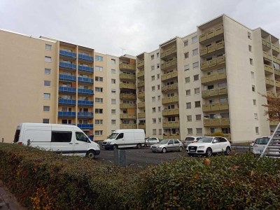 Helle 2-Zimmer-Wohnung mit Balkon im 2. OG in Hanau