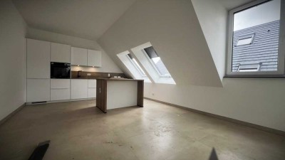 NEUBAU - Lichtdurchflutete 2-Zimmer-Dachgeschosswohnung im Innenhof inkl. Küche und Klimaanlage