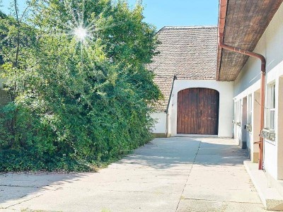 Traditioneller WEINVIERTLER BAUERNHOF "Von Bach zu Bach"