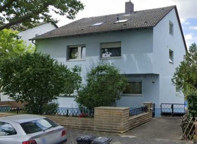 Helle 3 Zimmerwohnung mit Balkon, EBK & Garage