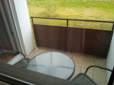 Helle 2+ Zimmer, komplett möbliert, Südbalkon, Winkeler Str.; ab 15.06.2025