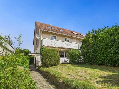 Charmante Doppelhaushälfte mit Garten und Doppelgarage
