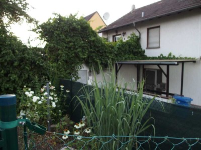 Ansprechende 4-Zimmer-EG-Wohnung mit Terrasse und EBK in Waldfischbach-Burgalben