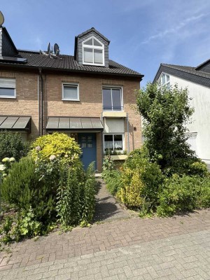 Moderne Nichtraucher-Doppelhaushälfte mit Innenausstattung und EBK in Ratingen-Breitscheid