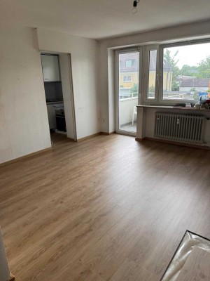 schöne, neu renovierte 1-Zimmer-Wohnung in München-Fasanerie