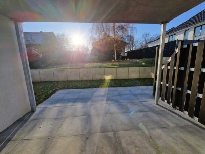 Geschmackvolle 3 1/2 Zimmer-Erdgeschosswohnung, gehobene Innenausstattung, EBK und Terrasse