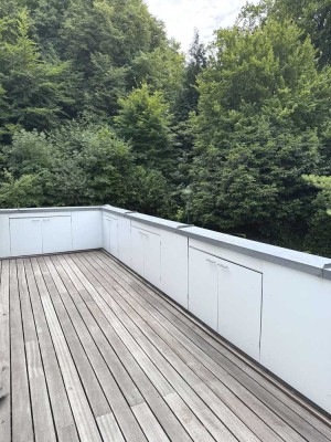 Charmante 2-3 Zimmer Wohnung mit großer Dachterrasse und Gestaltungsmöglichkeit