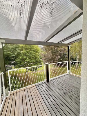 � " JUNGES WOHNEN " � Studio Apartment mit großem Balkon !! �