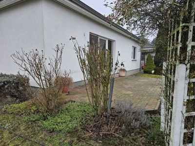 Provisionsfrei - Bungalow in junger Siedlung von Stienitzaue!