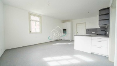 Saniertes Altbauambiente trifft moderne Ausstattung – 3 Zimmer im 2. OG