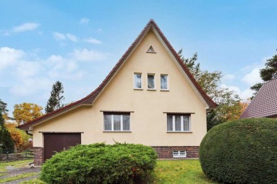 Gemütliches Einfamilienhaus mit Ausbaureserve auf großem Grundstück -Preis gesenkt-