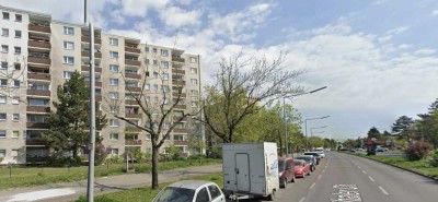 Exklusive, vollständig renovierte 2-Zimmer-Wohnung mit Balkon und Einbauküche in Berlin