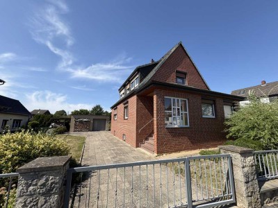 Einfamilienhaus mit Doppelgarage in Barnten