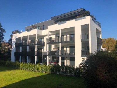 Stilvolle, geräumige 2-Zimmer-Wohnung mit Balkon und EBK in Bonn