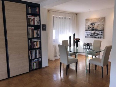 Einfamilienhaus mit Einliegerwohnung in der naturnahen Lage.