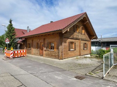 Etwas Besonderes!   -Attraktives Holzhaus-