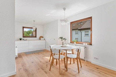 sofort einziehen: helle 3 Zimmer mit Balkon und Stellplätzen - neu renoviert