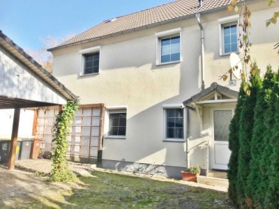 ** KAPITALANLAGE *** 3-Familienhaus zu Verkaufen und die obere große Wohnung selbst nutzen?  !!!