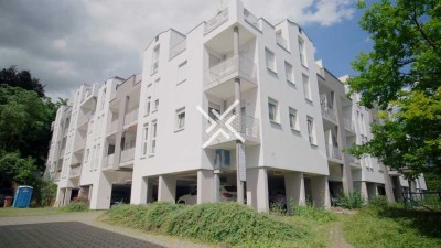 Modern renovierte 3 Zimmer Wohnung mit Balkon