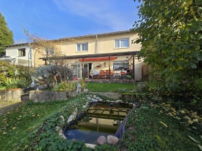 Charmantes Reihenmittelhaus mit 160 m² Wohnfläche in Bruchsal am Schlosspark