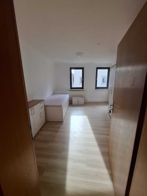 Gemütliches WG-Zimmer in Altbauwohnung im Herzen von Markgröningen