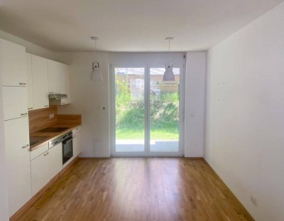 Wunderschöne, moderne 2-Zimmer Gartenwohnung am Hilmteich