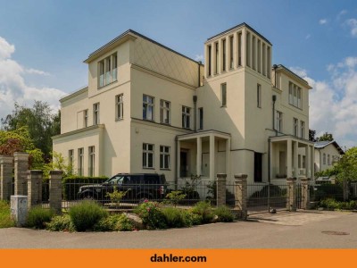 Luxus. Lage. Lebensstil. – Ihre neue Residenz in einer Privatstraße